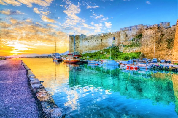  Kyrenia Harbour