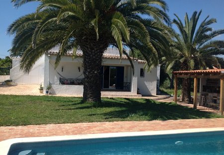 Villa in Alfanzina, Algarve