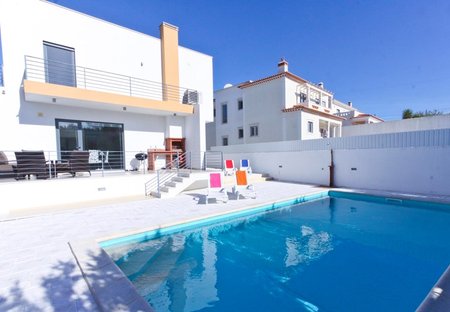 Villa in Nadadouro, Portugal: Pool area, perfect for relaxing in the sun.