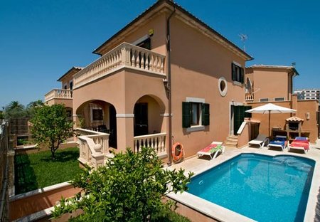 Villa in Platja d'Alcudia, Majorca