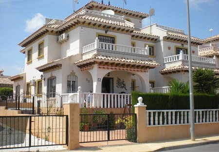 Villa in La Cuerda y Lomas de Cabo Roig, Spain: Front of Villa - Modern & Attractive