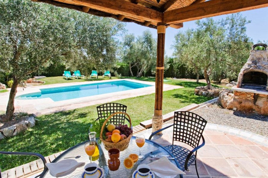 Villa to rent in Álora, Spain with private pool 123257