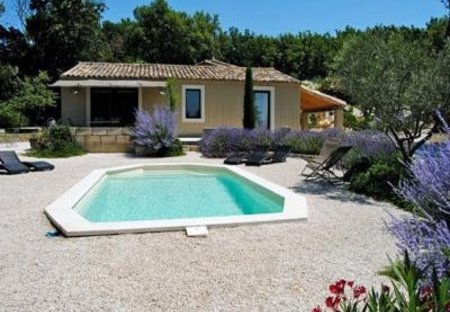 Villa in Eyragues, the South of France: Picture 1 of St Remy in Provence villa rental