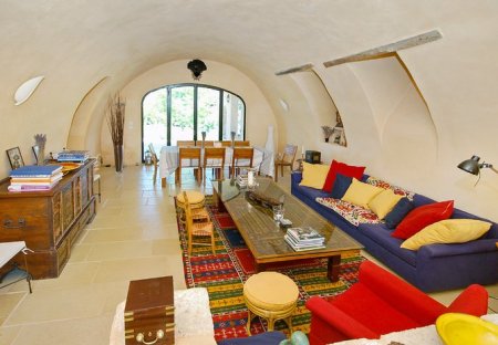 Villa in Bonnieux, the South of France