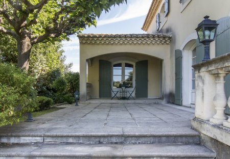 Villa in Vauvert, the South of France