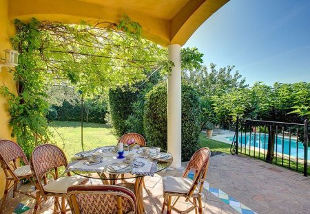 Villa in Village-Le Val-Cabrieres, the South of France