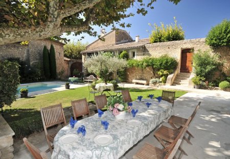 Villa in Cabrières-d'Avignon, the South of France