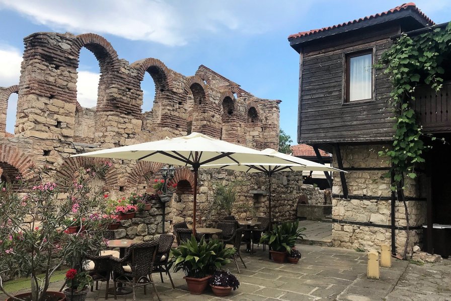 Villa to rent in Kableshkovo, Bulgaria with private pool 133202