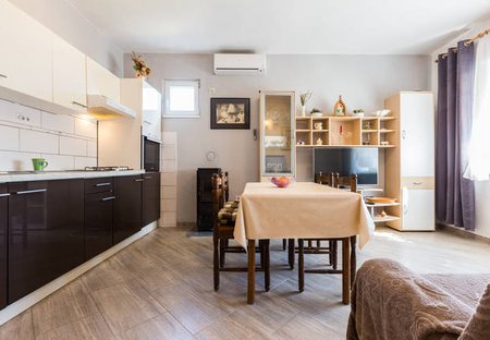 Apartment in Kukljica, Croatia
