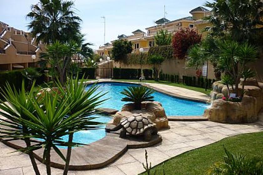 Apartment to rent in Villamartin Plaza, Spain with pool 13873