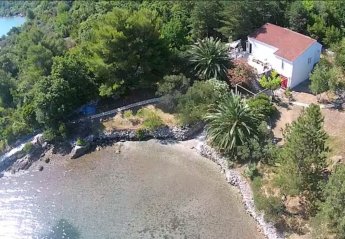 House in Croatia, Hodilje