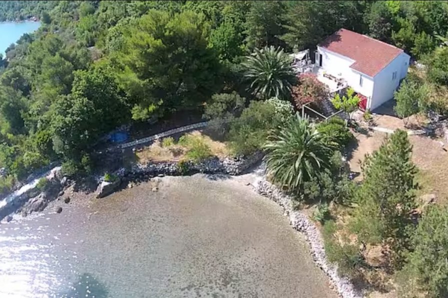 House in Croatia, Hodilje
