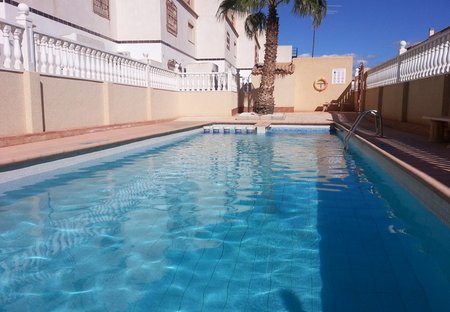 House in La Zenia, Spain: Communal pool
