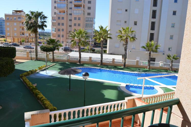 Apartment to rent in Guardamar del Segura, Spain with shared pool 179483