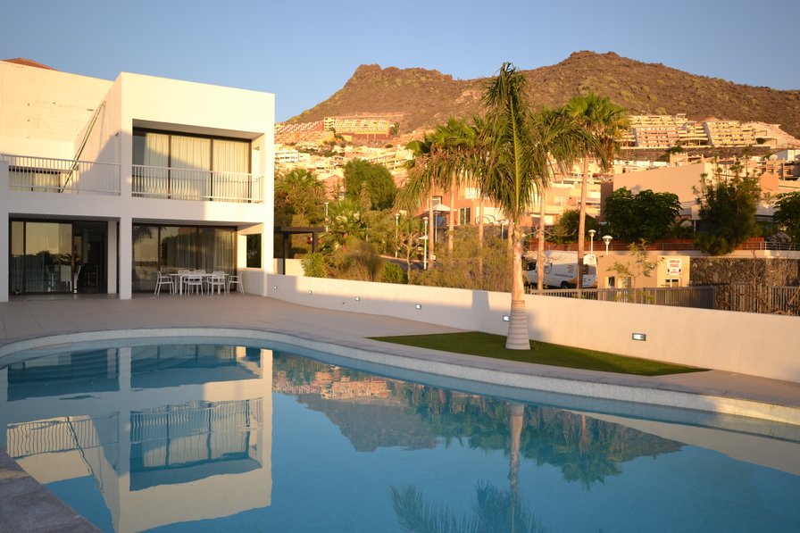 Villa to rent in Adeje, Tenerife with private pool 179643