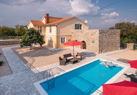 Villa in Vrh, Croatia