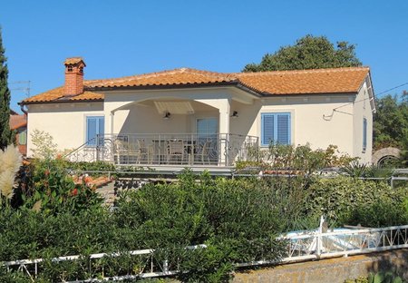 Village House in Pinezići, Croatia
