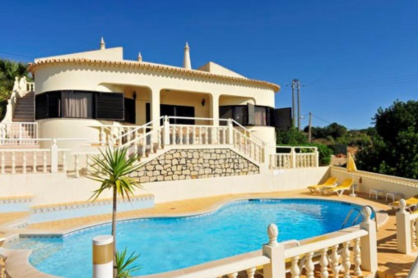 Villa to rent in Vale de Parra, Algarve with private pool 180920