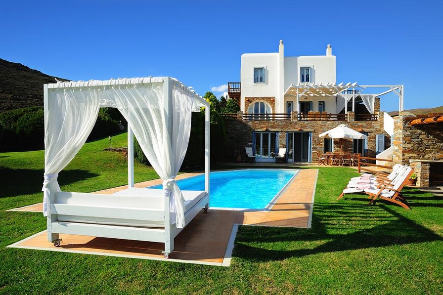Villa to rent in Kato Fellos, Andros with private pool 181317