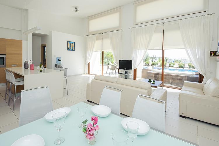 Bungalow to rent in Protaras, Cyprus with private pool 182373