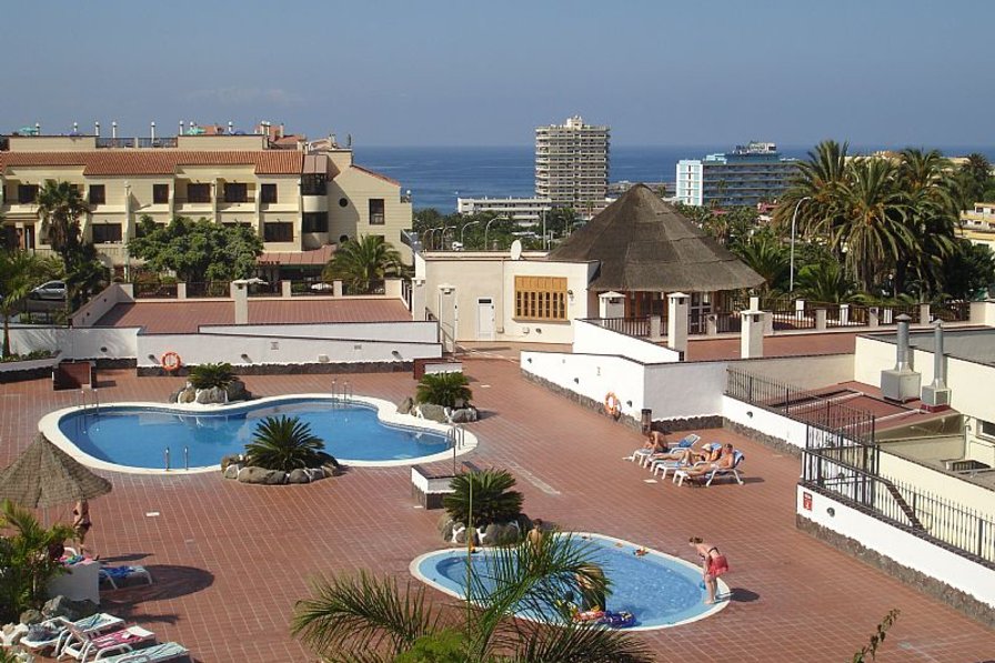 Holiday apartments in South Tenerife from £16 Clickstay
