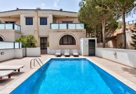Villa in Santa Maria Estate, Malta