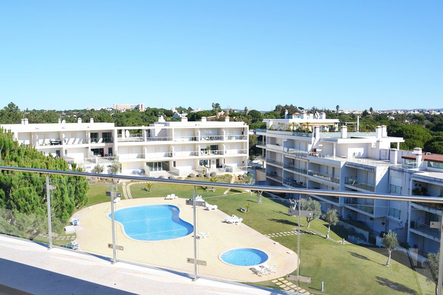 Apartment to rent in Vale Navio, Algarve with shared pool 185140