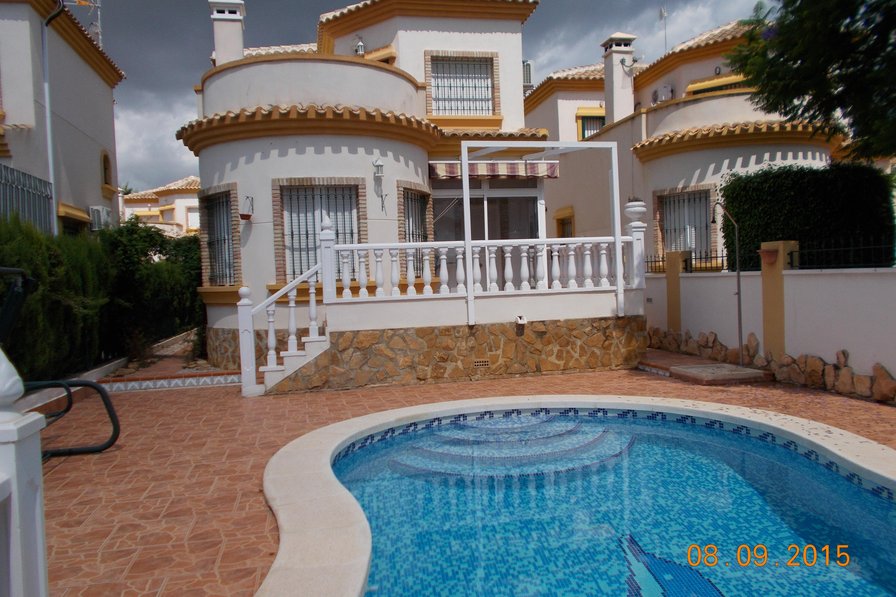 Villa to rent in El Raso Guardamar, Spain with private pool 185956