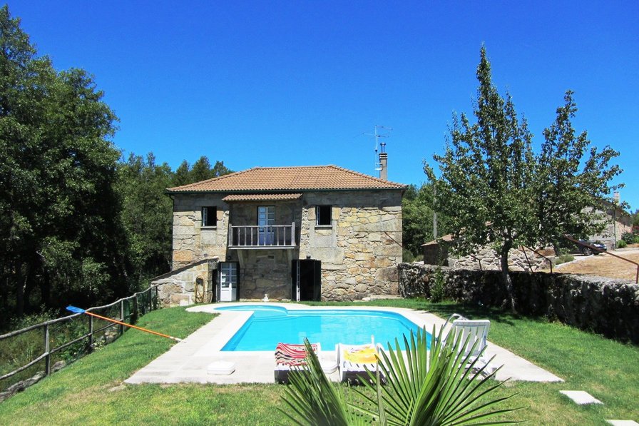 Cottage to rent in Peva, Portugal with private pool 186842