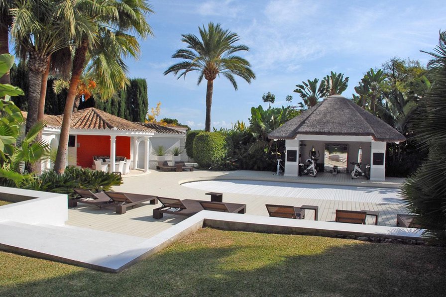 Villa to rent in Marbella, Spain with private pool 187278