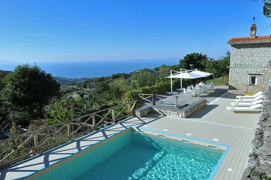 Villa to rent in Sorrento, Italy with private pool 188095