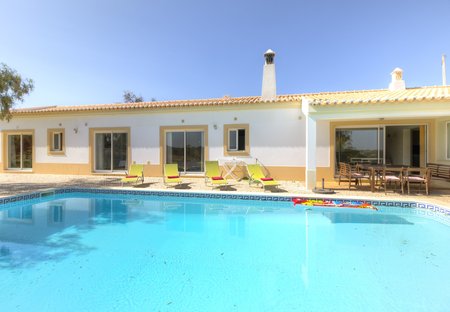 Villa in Ferragudo, Algarve