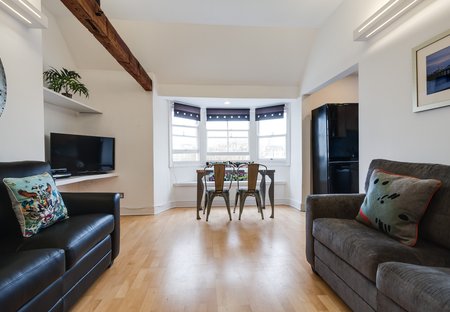Apartment in Queen'S Park, England