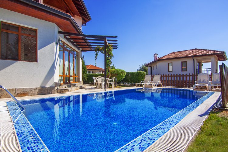 Villa to rent in Kableshkovo, Bulgaria with private pool 189073