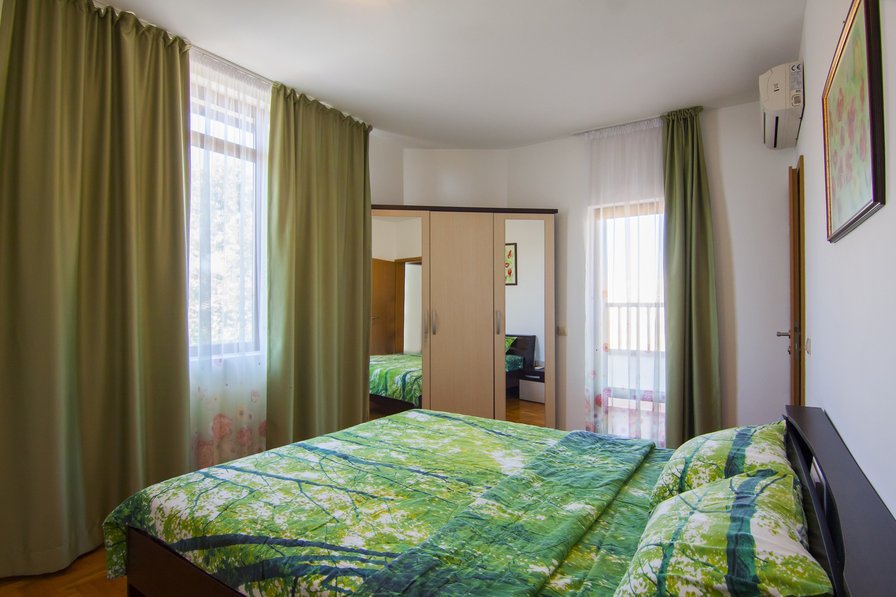 Villa to rent in Kableshkovo, Bulgaria with private pool 189073