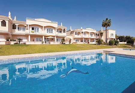 Villa in Caramujeira, Algarve