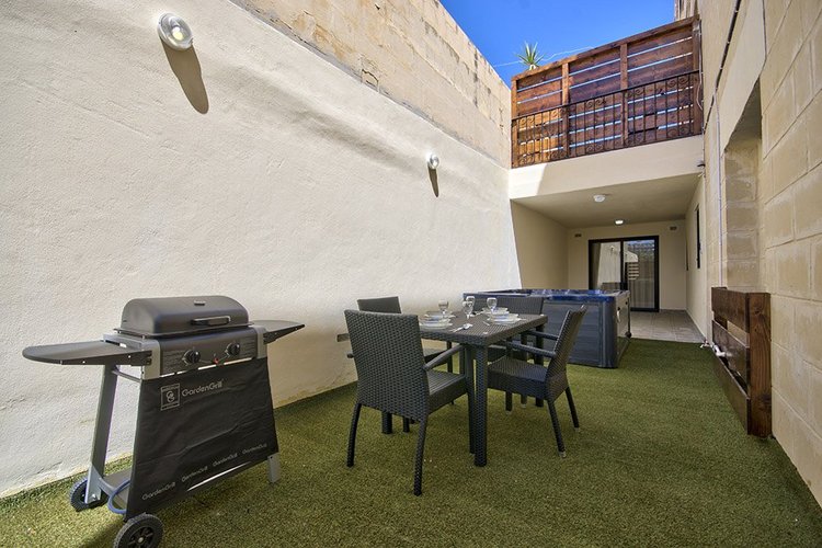 Apartment to rent in Pembroke, Malta near beach 189912