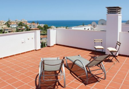 Apartment in Miraflores, Spain