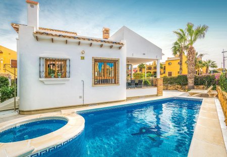 Villa in Club de Golf La Finca, Spain