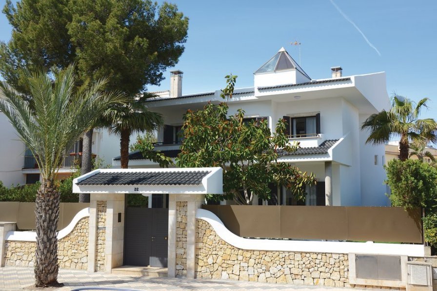 Villa to rent in Ca'n Picafort, Majorca with swimming pool 190415