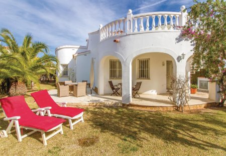 Villa in Deveses, Spain