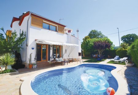 Villa in Tordera, Spain