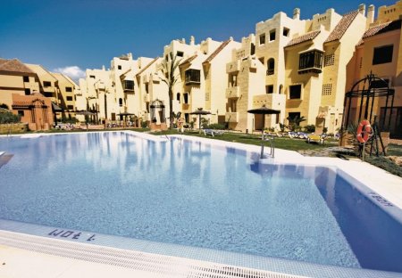 Apartment in La Duquesa Golf & Country Club, Spain