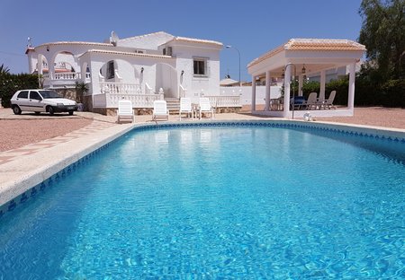 Villa in El Chaparral, Spain