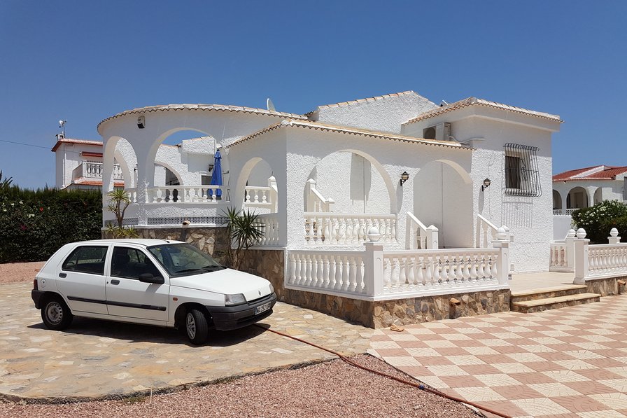 Villa to rent in El Chaparral, Spain with private pool 192175
