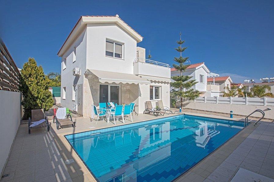 Villa to rent in Cape Greco, Cyprus with private pool 192188