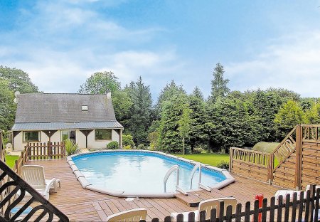 Villa in Saint-Tugdual, France: