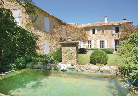 Villa in Sérignan-du-Comtat, the South of France
