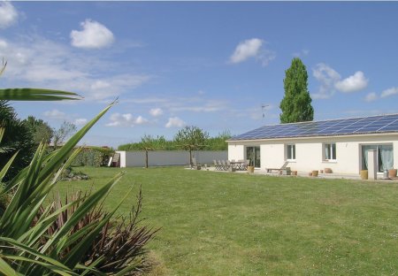 Villa in Montpellier-de-Médillan, France
