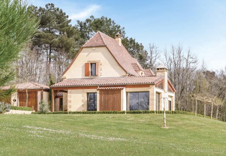 Villa in Les Eyzies-de-Tayac-Sireuil, France